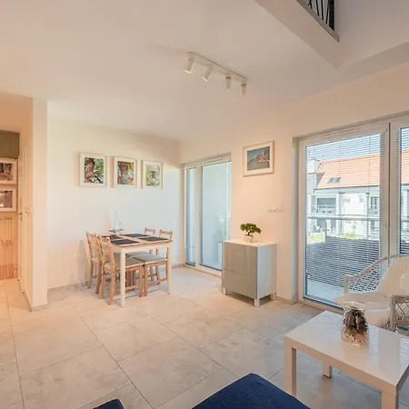 Apartment Jasne I Nowoczesne Apartamenty Sun Seasons 24 Blisko Plazy By Noclegi Renters *