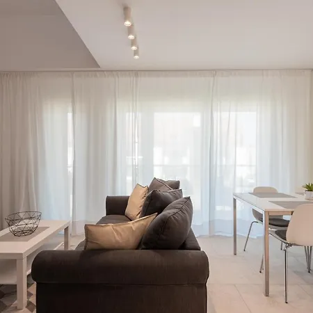 Jasne I Nowoczesne Apartamenty Sun Seasons 24 Blisko Plazy By Noclegi Renters Apartment *
