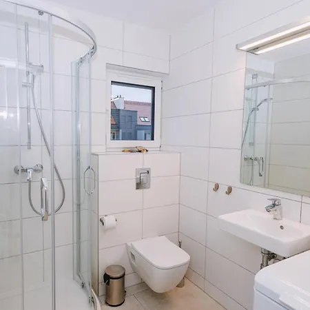 Jasne I Nowoczesne Apartamenty Sun Seasons 24 Blisko Plazy By Noclegi Renters Apartment